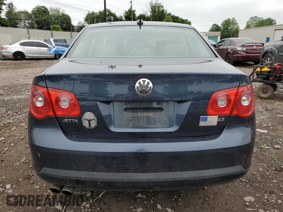 2005 Volkswagen Jetta 2.5L с VIN 3VWDF71K65M607420, выставлен на аукционе Copart как лот 59906585 с пробегом 136 949 миль миль и Списание • Salvage title. История ставок и продаж доступна на DreamBid. Изображение 6.
