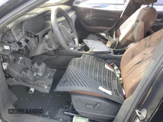 2019 Audi e-tron Premium Plus z VIN WA1LAAGE2KB013285, wystawiony jako Copart lot #61600395 z przebiegiem Nie podano mil oraz Nie do naprawy • Non repairable. Historia ofert i sprzedaży dostępna na DreamBid. Obrazek 7.