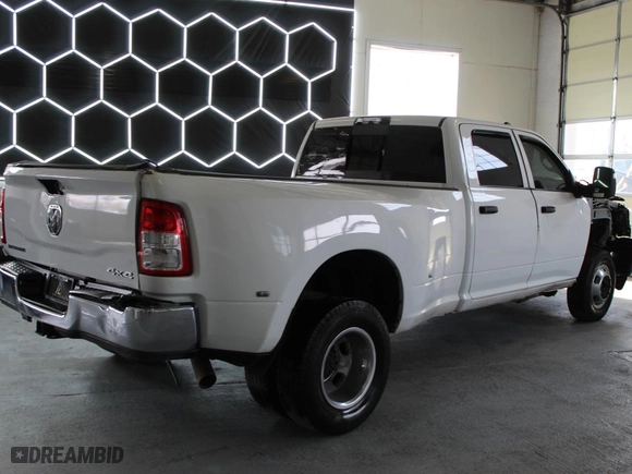 2023 Ram 3500 Tradesman with VIN 3C63RRGL2PG645429, listed as a Copart auction lot 52995315 with 140,207 mi miles and Clean Title. Bid and sale history available at carsss.com. Image 3.