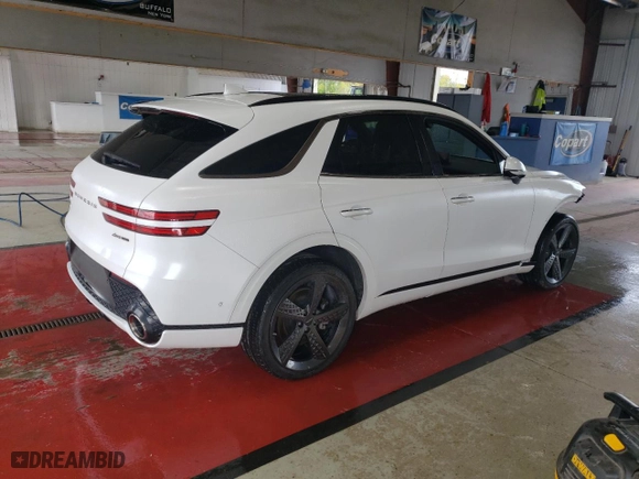 2022 Genesis GV70 3.5T Sport with VIN KMUMCDTC1NU037724, listed as a Copart auction lot 71822834 with 29,049 mi miles and Salvage Title. Bid and sale history available at carsss.com. Image 3.