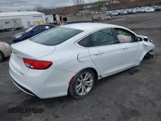 2015 Chrysler 200 Limited with VIN 1C3CCCAB6FN708209, listed as a IAAI auction lot 42057279 with 100,866 mi miles. Bid and sale history available at carsss.com. Image 4.
