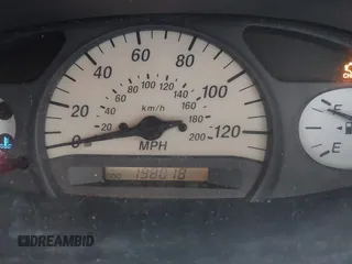 2000 Toyota ECHO z VIN JTDBT1239Y0085753, wystawiony jako IAAI lot #42020192 z przebiegiem 198 018 mil mil oraz . Historia ofert i sprzedaży dostępna na DreamBid. Obrazek 7.