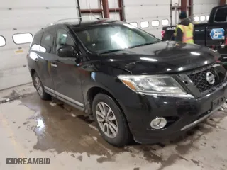 2014 Nissan Pathfinder S with VIN 5N1AR2MM5EC698528, listed as a IAAI auction lot 41270744 with 129,817 mi miles. Bid and sale history available at carsss.com. Image 1.