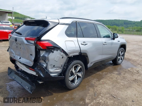 2021 Toyota RAV4 SE with VIN JTMAB3FV9MD055340, listed as a IAAI auction lot 42278024 with 42,040 mi miles and . Bid and sale history available at DreamBid. Image 4.