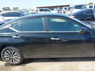 2024 Nissan Altima 2.5 SV with VIN 1N4BL4DVXRN337259, listed as a IAAI auction lot 41822687 with 35,143 mi miles. Bid and sale history available at carsss.com. Image 13.