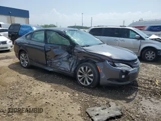 2015 Chrysler 200 S with VIN 1C3CCCBB8FN759936, listed as a Copart auction lot 62585775 with 116,487 mi miles and Clean title. Bid and sale history available at DreamBid. Image 4.