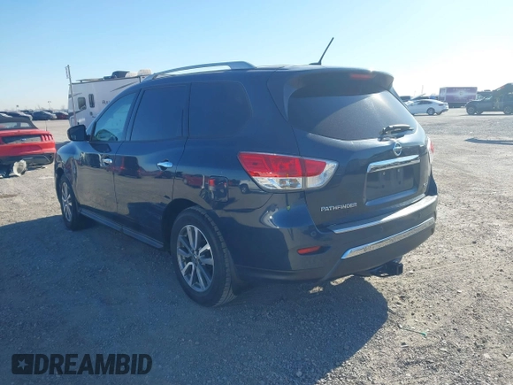 2015 Nissan Pathfinder Platinum with VIN 5N1AR2MN2FC658434, listed as a IAAI auction lot 41397102 with 162,500 mi miles and . Bid and sale history available at DreamBid. Image 3.