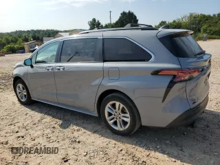 2022 Toyota Sienna XLE Woodland Edition with VIN 5TDASKFC5NS042826, listed as a Copart auction lot 68443544 with 37,948 mi miles and Salvage Title. Bid and sale history available at carsss.com. Image 2.