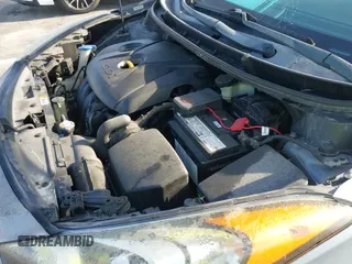 2014 Hyundai Elantra с VIN KMHD35LH9EU225522, выставлен на аукционе IAAI как лот 41820394 с пробегом 127 722 миль миль и . История ставок и продаж доступна на DreamBid. Изображение 12.