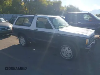 1988 Chevrolet Blazer z VIN 1GNCT18R2J8140350, wystawiony jako IAAI lot #40634800 z przebiegiem 188 704 mil mil oraz . Historia ofert i sprzedaży dostępna na DreamBid. Obrazek 1.