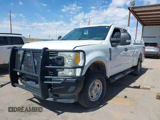 2017 Ford F-250 XLT with VIN 1FT7X2B62HEC15790, listed as a IAAI auction lot 42256808 with 142,297 mi miles and . Bid and sale history available at DreamBid. Image 20.