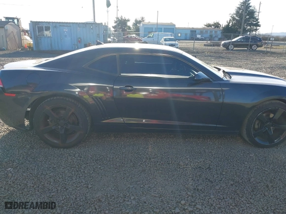 2014 Chevrolet Camaro LS with VIN 2G1FA1E31E9183026, listed as a IAAI auction lot 41738975 with 122,738 mi miles. Bid and sale history available at carsss.com. Image 13.