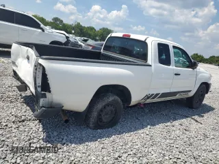 2015 Toyota Tacoma with VIN 5TFTX4CN9FX048636, listed as a Copart auction lot 63438595 with 296,882 mi miles and Salvage title. Bid and sale history available at DreamBid. Image 3.