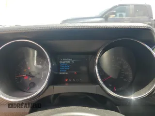 2015 Ford Mustang V6 z VIN 1FA6P8AM8F5347101, wystawiony jako Copart lot #62295205 z przebiegiem 92 592 mil mil oraz Szkoda całkowita • Salvage title. Historia ofert i sprzedaży dostępna na DreamBid. Obrazek 9.