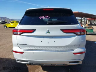 2024 Mitsubishi Outlander SE with VIN JA4J4VA86RZ081910, listed as a IAAI auction lot 41846277 with 3,420 mi miles. Bid and sale history available at carsss.com. Image 16.