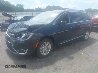 2020 Chrysler Pacifica Touring L with VIN 2C4RC1BGXLR274315, listed as a IAAI auction lot 42608504 with 109,371 mi miles and . Bid and sale history available at DreamBid. Image 2.