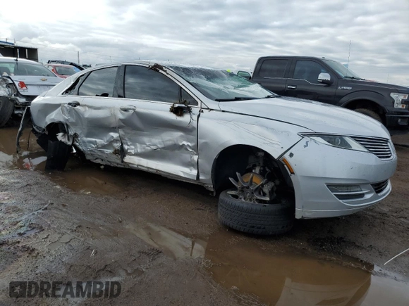 2014 Lincoln MKZ with VIN 3LN6L2GK6ER820817, listed as a Copart auction lot 58742365 with 201,284 mi miles and Salvage title. Bid and sale history available at DreamBid. Image 4.