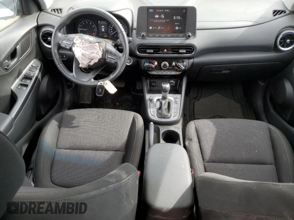 2022 Hyundai Kona SE with VIN KM8K2CAB2NU863916, listed as a Copart auction lot 52426295 with 33,708 mi miles and Salvage Title. Bid and sale history available at carsss.com. Image 8.
