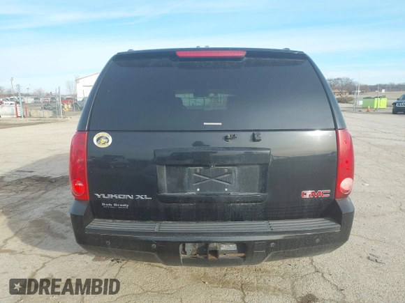 2014 GMC Yukon XL SLT with VIN 1GKS2KE74ER213562, listed as a IAAI auction lot 41493559 with 253,616 mi miles. Bid and sale history available at carsss.com. Image 17.