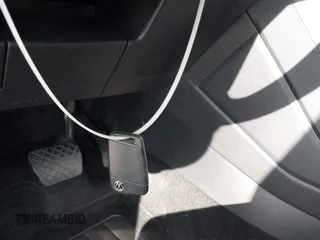 2022 Volkswagen Taos SE z VIN 3VVTX7B2XNM073480, wystawiony jako IAAI lot #41593882 z przebiegiem 93 363 mil mil oraz . Historia ofert i sprzedaży dostępna na DreamBid. Obrazek 11.