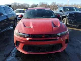 2024 Dodge Hornet R/T z VIN ZACPDFCW1R3A29639, wystawiony jako Copart lot #46232455 z przebiegiem 10 905 mil mil oraz Czysty tytuł • Clean title. Historia ofert i sprzedaży dostępna na DreamBid. Obrazek 5.