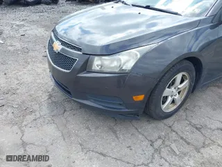 2014 Chevrolet Cruze 1LT with VIN 1G1PC5SB4E7288596, listed as a IAAI auction lot 42047744 with 1 mi miles. Bid and sale history available at carsss.com. Image 13.