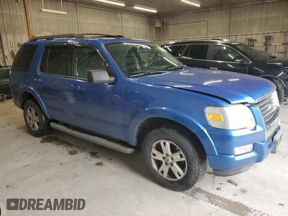 2010 Ford Explorer XLT z VIN 1FMEU7DE2AUA89407, wystawiony jako Copart lot #58007235 z przebiegiem 173 447 mil mil oraz Szkoda całkowita • Salvage title. Historia ofert i sprzedaży dostępna na DreamBid. Obrazek 4.
