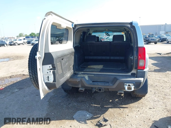2006 Hummer H3 with VIN 5GTDN136068282801, listed as a IAAI auction lot 41843432 with 169,856 mi miles. Bid and sale history available at carsss.com. Image 18.