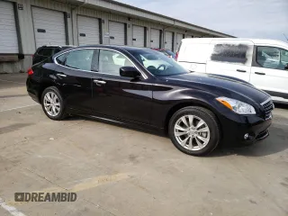 2013 Infiniti M z VIN JN1BY1AR2DM601156, wystawiony jako Copart lot #52408435 z przebiegiem 68 094 mil mil oraz Nie do naprawy • Non repairable. Historia ofert i sprzedaży dostępna na DreamBid. Obrazek 4.