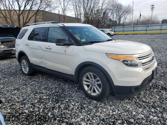 2011 Ford Explorer XLT with VIN 1FMHK8D81BGA74500, listed as a Copart auction lot 50613475 with 204,447 mi miles and Non Repairable. Bid and sale history available at DreamBid. Image 4.