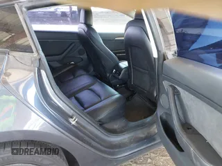 2022 Tesla Model 3 Long Range z VIN 5YJ3E1EB5NF205806, wystawiony jako IAAI lot #42063489 z przebiegiem 63 307 mil mil oraz . Historia ofert i sprzedaży dostępna na DreamBid. Obrazek 8.