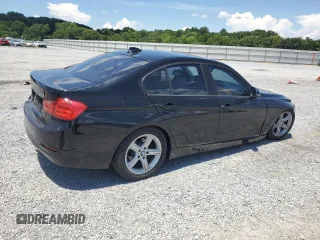 2013 BMW 3 Series 320i xDrive with VIN WBA3C3C54DF981575, listed as a Copart auction lot 65572755 with 130,468 mi miles and Clean title. Bid and sale history available at DreamBid. Image 3.