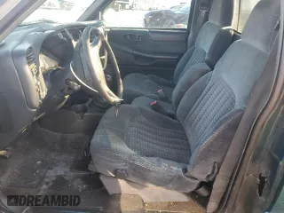 1998 Chevrolet S-10 with VIN 1GCCS1445WK234691, listed as a Copart auction lot 88746545 with 275,680 mi miles and Salvage Title. Bid and sale history available at carsss.com. Image 7.