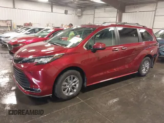 2022 Toyota Sienna XLE with VIN 5TDJRKEC2NS123067, listed as a IAAI auction lot 39982057 with 70,236 mi miles and . Bid and sale history available at DreamBid. Image 18.