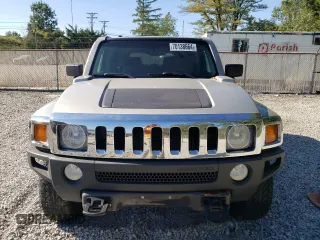 2007 Hummer H3 SUV with VIN 5GTDN13E178197183, listed as a Copart auction lot 70138664 with 254,603 mi miles and Clean Title. Bid and sale history available at carsss.com. Image 5.