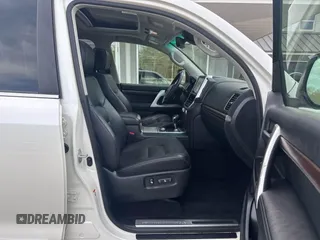 2016 Toyota Land Cruiser z VIN JTMCY7AJ4G4037285, wystawiony jako IAAI lot #42158243 z przebiegiem 195 028 mil mil oraz . Historia ofert i sprzedaży dostępna na DreamBid. Obrazek 5.