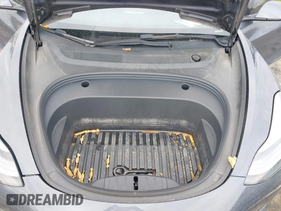 2022 Tesla Model 3 Long Range with VIN 5YJ3E1EB9NF206943, listed as a IAAI auction lot 41911040 with 69,920 mi miles and . Bid and sale history available at DreamBid. Image 10.