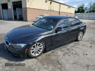 2017 BMW 3 Series 320i xDrive z VIN WBA8A3C53HK691434, wystawiony jako Copart lot #57590585 z przebiegiem 101 088 mil mil oraz Szkoda całkowita • Salvage title. Historia ofert i sprzedaży dostępna na DreamBid. Obrazek 1.