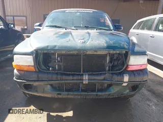 2000 Dodge Dakota with VIN 1B7GL22X1YS600067, listed as a IAAI auction lot 41671267 with 201,664 mi miles. Bid and sale history available at carsss.com. Image 12.
