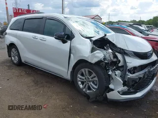 2023 Toyota Sienna XSE 25th Anniversary z VIN 5TDCSKFC1PS079366, wystawiony jako IAAI lot #42255110 z przebiegiem 53 946 mil mil oraz . Historia ofert i sprzedaży dostępna na DreamBid. Obrazek 1.