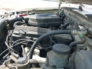 1995 Nissan Frontier z VIN 1N6SD11SXSC453947, wystawiony jako IAAI lot #43059982 z przebiegiem 264 401 mil mil oraz . Historia ofert i sprzedaży dostępna na DreamBid. Obrazek 12.