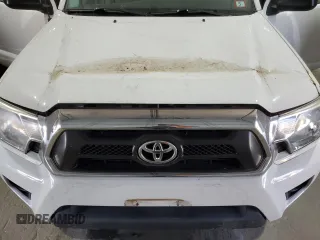 2015 Toyota Tacoma z VIN 5TFUX4EN7FX039029, wystawiony jako Copart lot #55161325 z przebiegiem 27 791 mil mil oraz Szkoda całkowita • Salvage title. Historia ofert i sprzedaży dostępna na DreamBid. Obrazek 11.