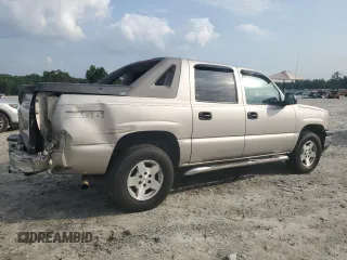 2005 Chevrolet Avalanche LS with VIN 3GNEC12Z95G253634, listed as a Copart auction lot 74323684 with 228,818 mi miles and Non Repairable. Bid and sale history available at carsss.com. Image 3.