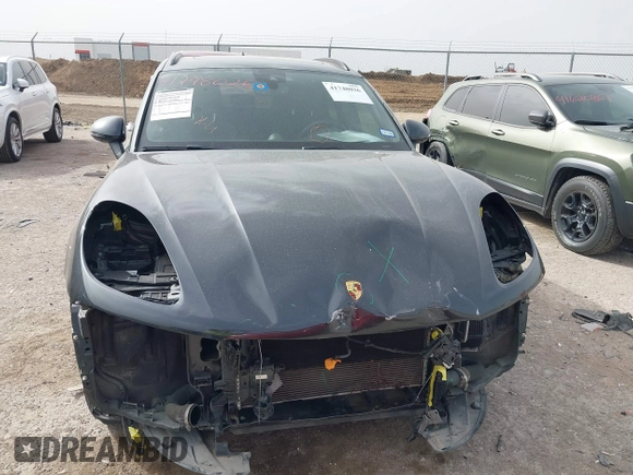 2019 Porsche Macan z VIN WP1AA2A56KLB01549, wystawiony jako IAAI lot #41748026 z przebiegiem 73 566 mil mil oraz . Historia ofert i sprzedaży dostępna na DreamBid. Obrazek 12.