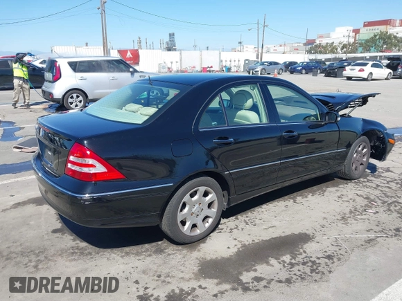 2005 Mercedes-Benz C 240 with VIN WDBRF61J15F622903, listed as a IAAI auction lot 41814269 with 60,841 mi miles and . Bid and sale history available at DreamBid. Image 4.