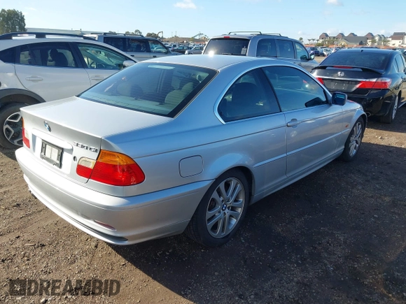 2001 BMW 3 Series 330Ci with VIN WBABN53401JU34692, listed as a IAAI auction lot 41763039 with 204,062 mi miles. Bid and sale history available at carsss.com. Image 4.