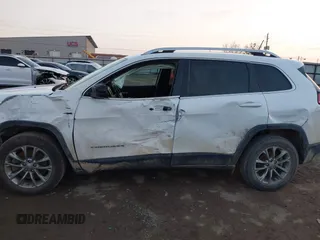2019 Jeep Cherokee Latitude Plus with VIN 1C4PJLLN3KD147526, listed as a IAAI auction lot 41503928 with 131,379 mi miles and . Bid and sale history available at DreamBid. Image 6.