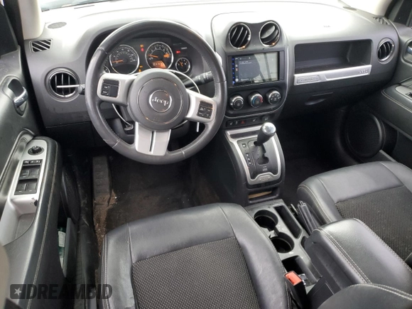 2015 Jeep Compass Latitude with VIN 1C4NJDEB8FD303453, listed as a Copart auction lot 52334755 with 92,005 mi miles and Salvage Title. Bid and sale history available at carsss.com. Image 8.