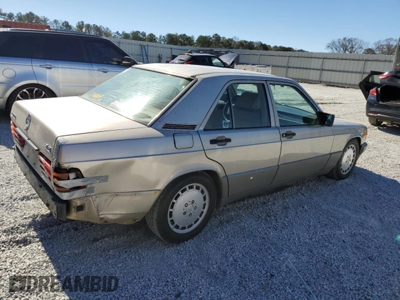 1990 Mercedes-Benz 190 z VIN WDBDA29D9LF688953, wystawiony jako Copart lot #46158085 z przebiegiem 158 923 mil mil oraz Nie do naprawy • Non repairable. Historia ofert i sprzedaży dostępna na DreamBid. Obrazek 3.