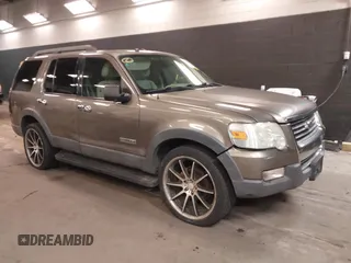 2006 Ford Explorer XLT with VIN 1FMEU73E06UB06021, listed as a IAAI auction lot 41910253 with 202,797 mi miles. Bid and sale history available at carsss.com. Image 1.